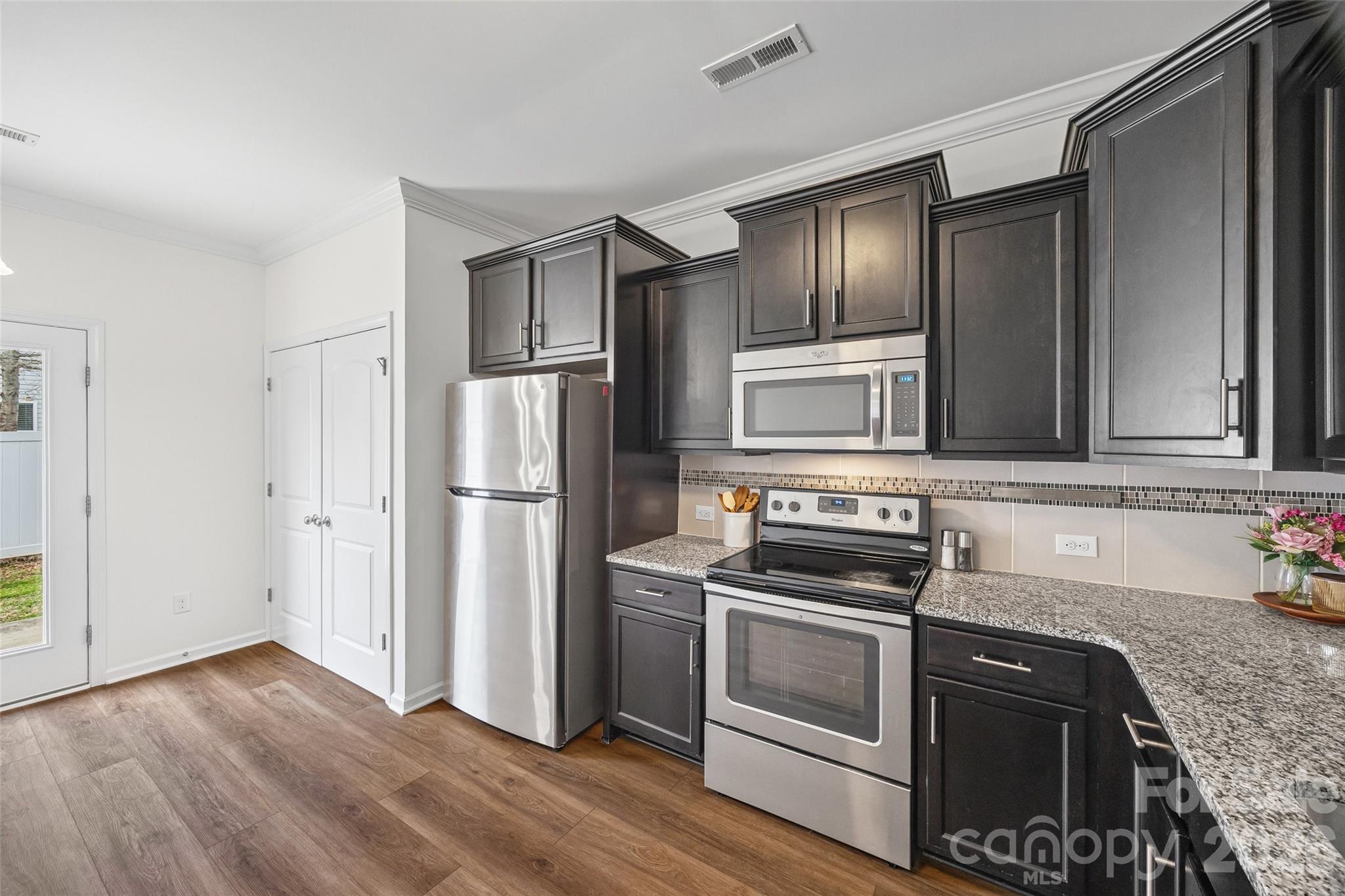 Newport Lakes - Residential