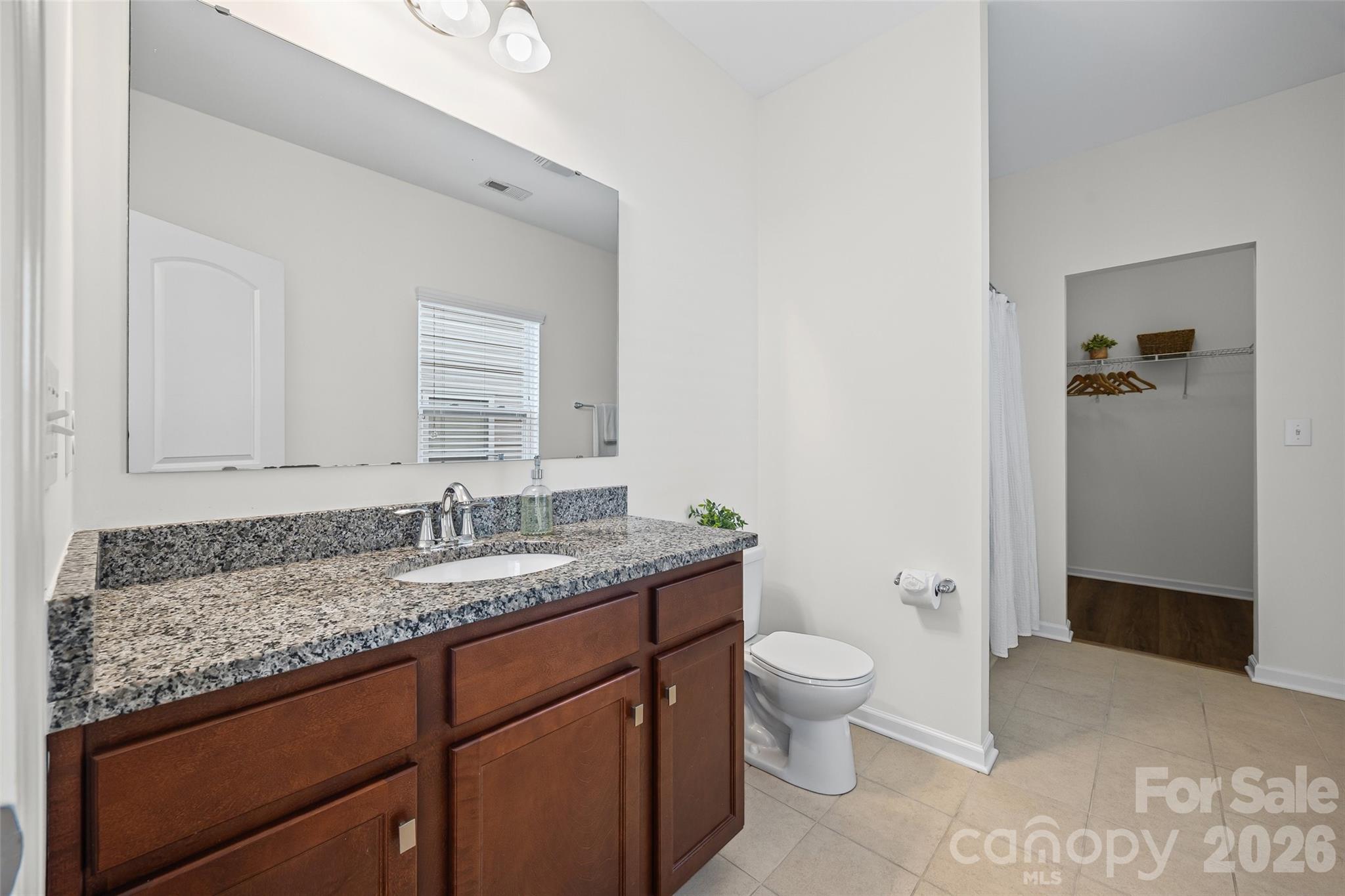 Newport Lakes - Residential