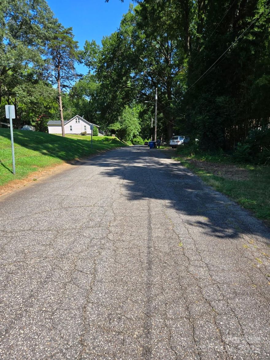 Lot in Statesville with City water and sewer.