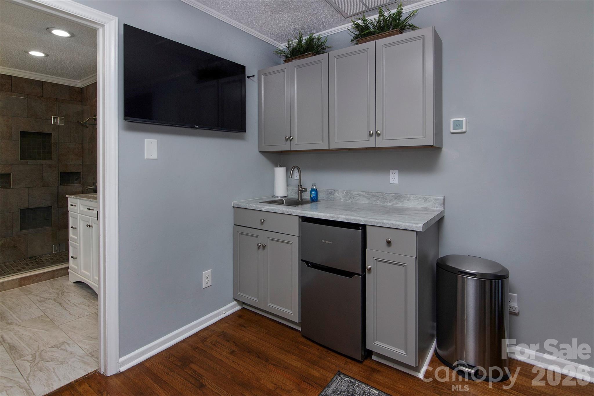Plaza Heights - Residential