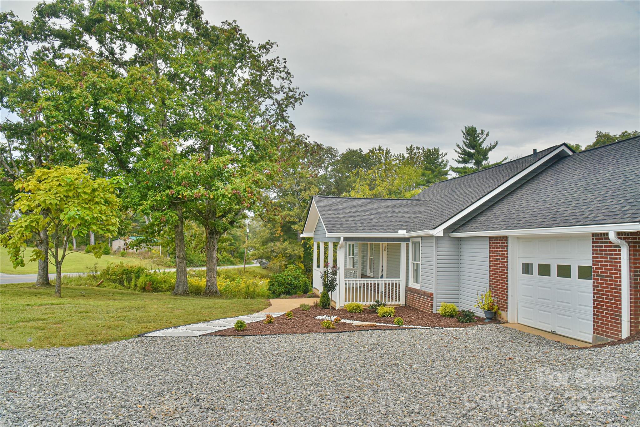 134 Goldview Road
