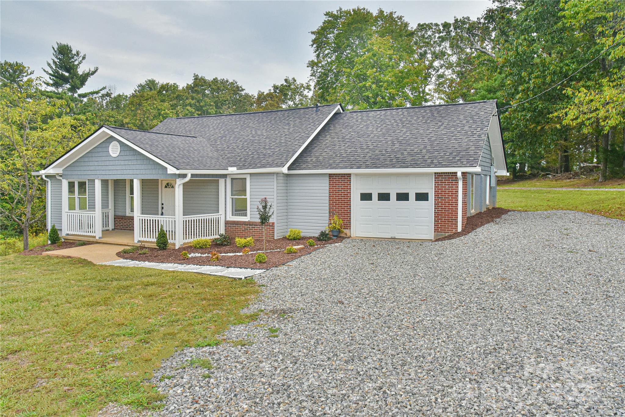 134 Goldview Road