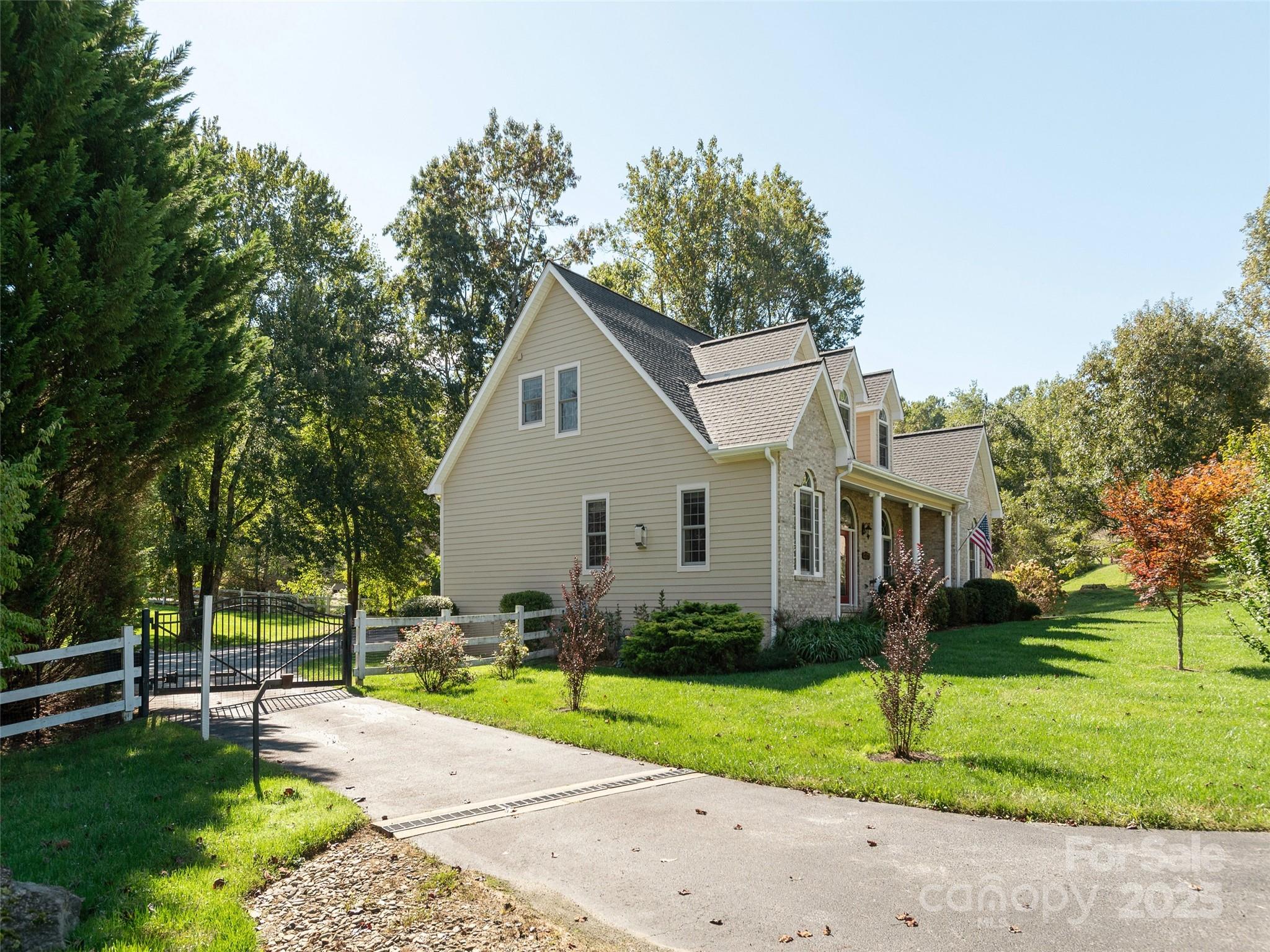 Sweetwater Oaks - Residential