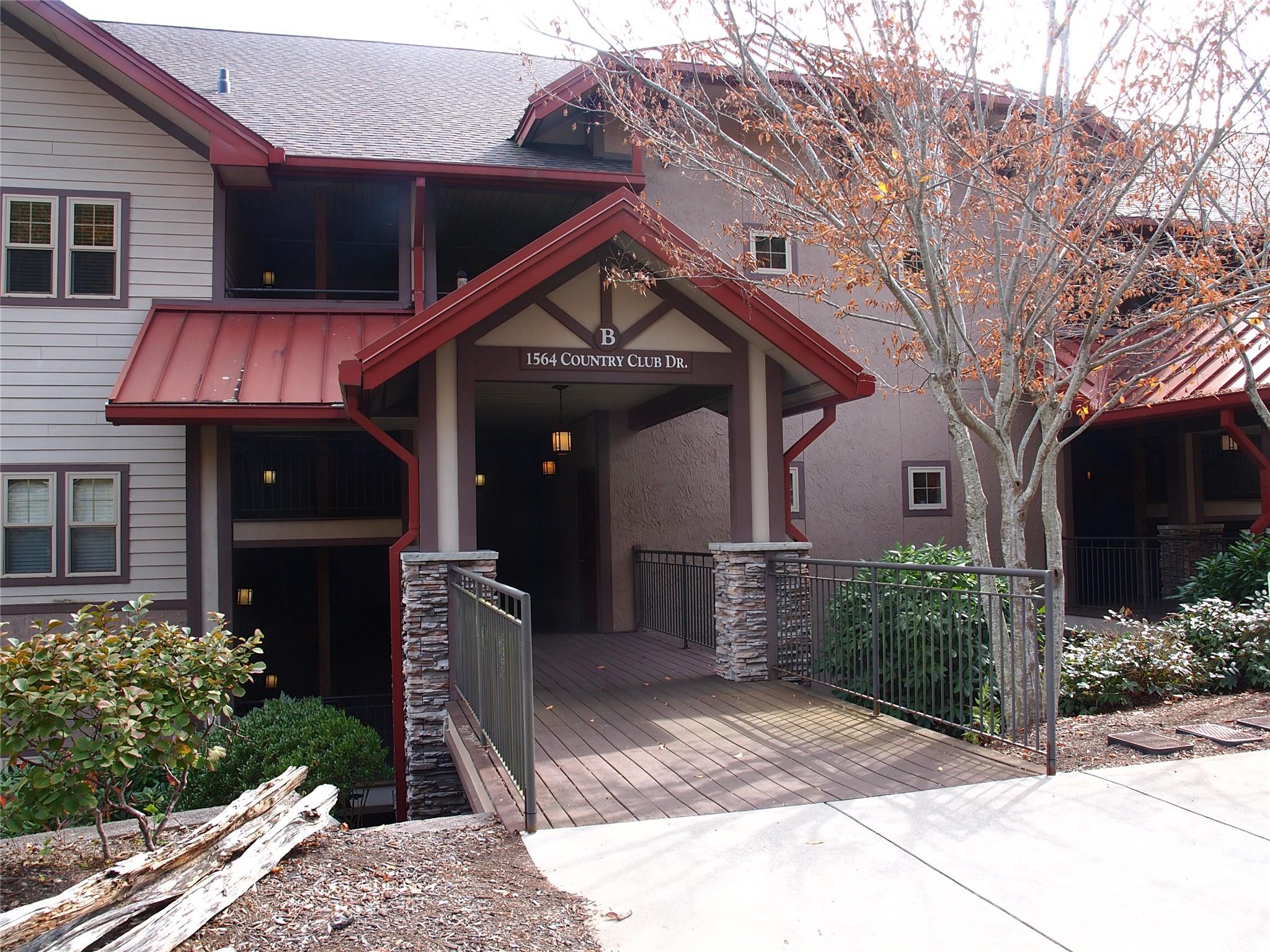 1564 Country Club Drive B 102