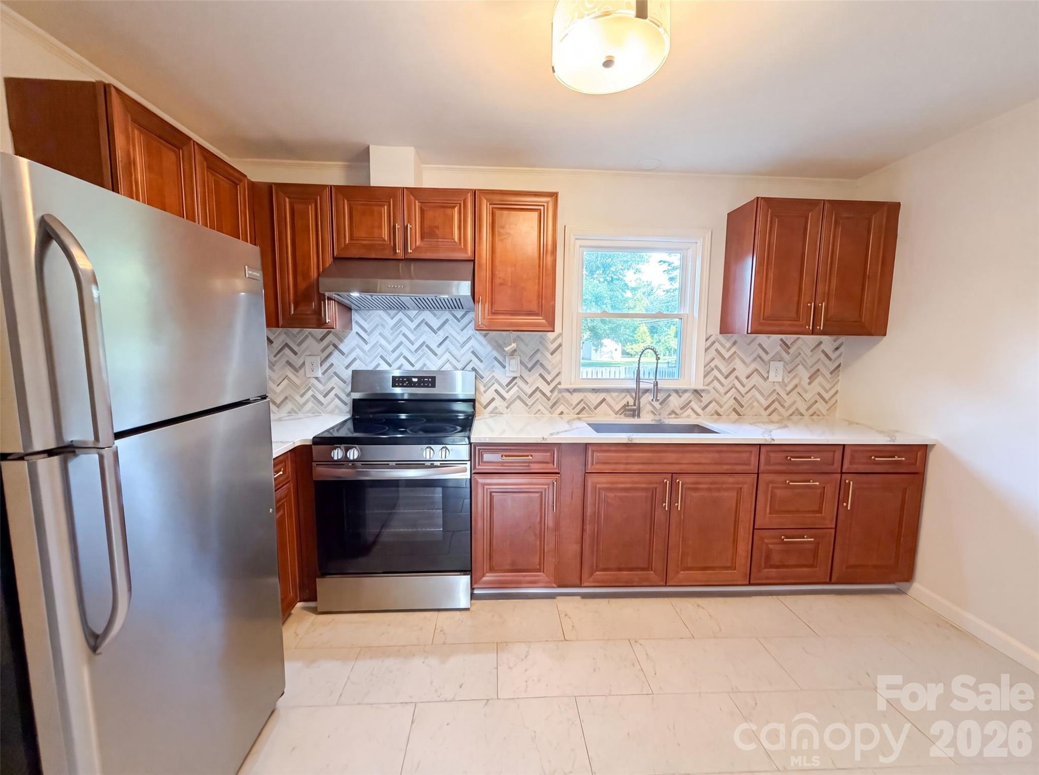 1248 Christopher Circle
