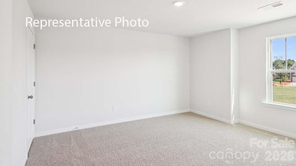 The Hamptons at Hickory - Residential