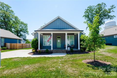 Photo of 117 Roper Street, Belmont, NC 28012 (MLS # 4383291)