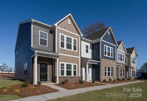 Townhouse in Gastonia NC 1167 Foundry Drive.jpg