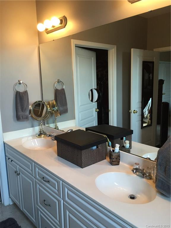 Oakhurst - Residential Lease