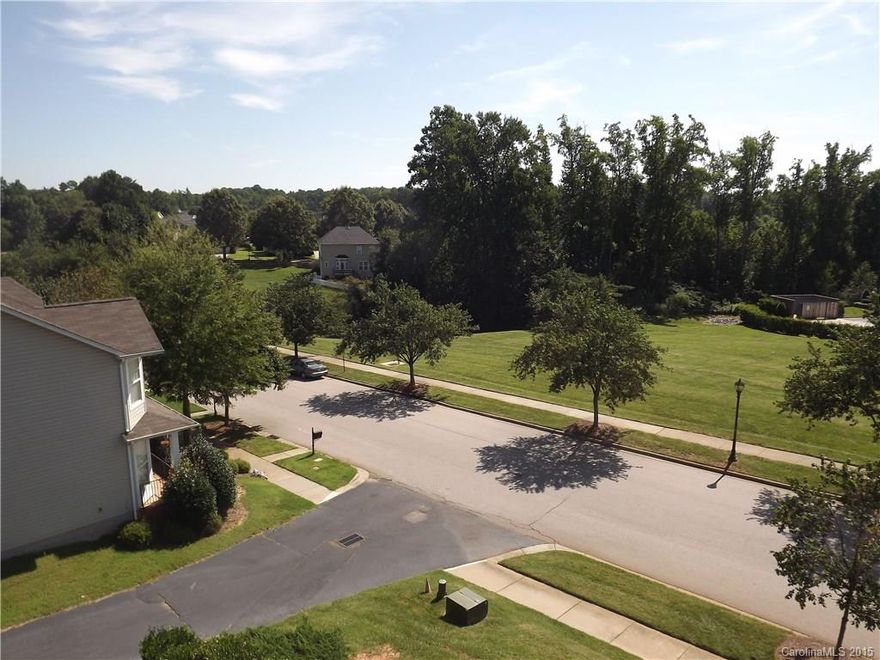 Enjoy the views from the deck of your 3rd floor end unit 2BR/2BA condo. Located in Oakhurst close to the community pool and in walking distance of dining, coffee house, tavern. Great layout, vaulted ceilings. Water and trash included. Pets under 35lbs conditional on a non-refundable pet fee.