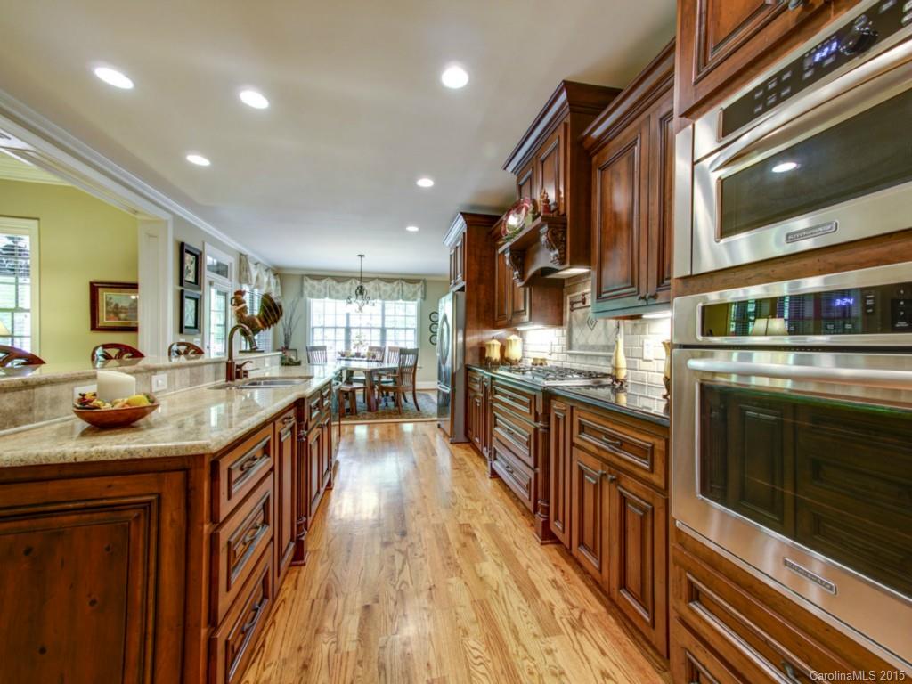 The Coves On River Oaks - Residential