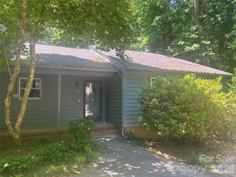 Photo of 122 Foxwood Village Drive, Fort Mill, SC 29715 (MLS # 4383858)