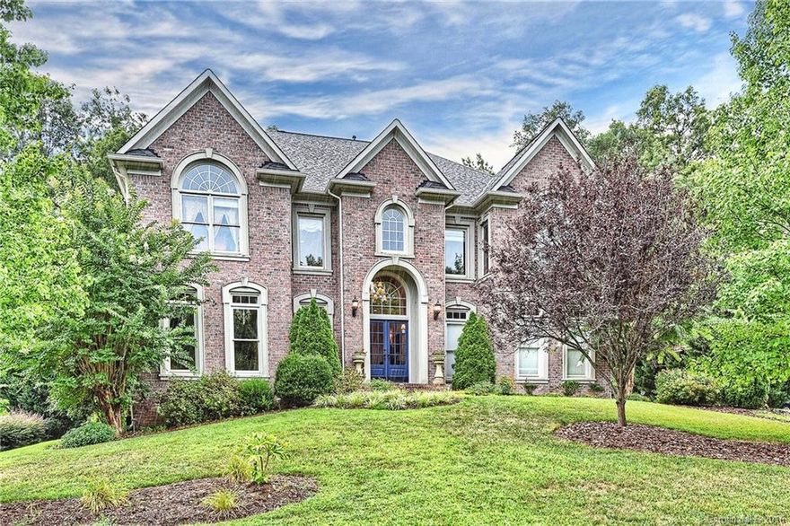 Walk in, drop your things head straight to your private backyard pool getaway. Just one part of living in this gorgeous Wieland cul de sac home in sought after Bridgehampton. Updated kitchen opens to living space perfect for entertaining and relaxed everyday living. Enjoy coffee or afternoon nap on the screen porch. Hardwoods down & up, carpet in bedrooms. Huge third story bonus/media room. Property backs up to horse pasture & natural view area from the front. New roof & pool liner. Low SC taxes