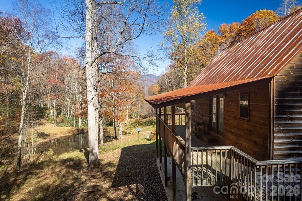930 Copperhead Cove