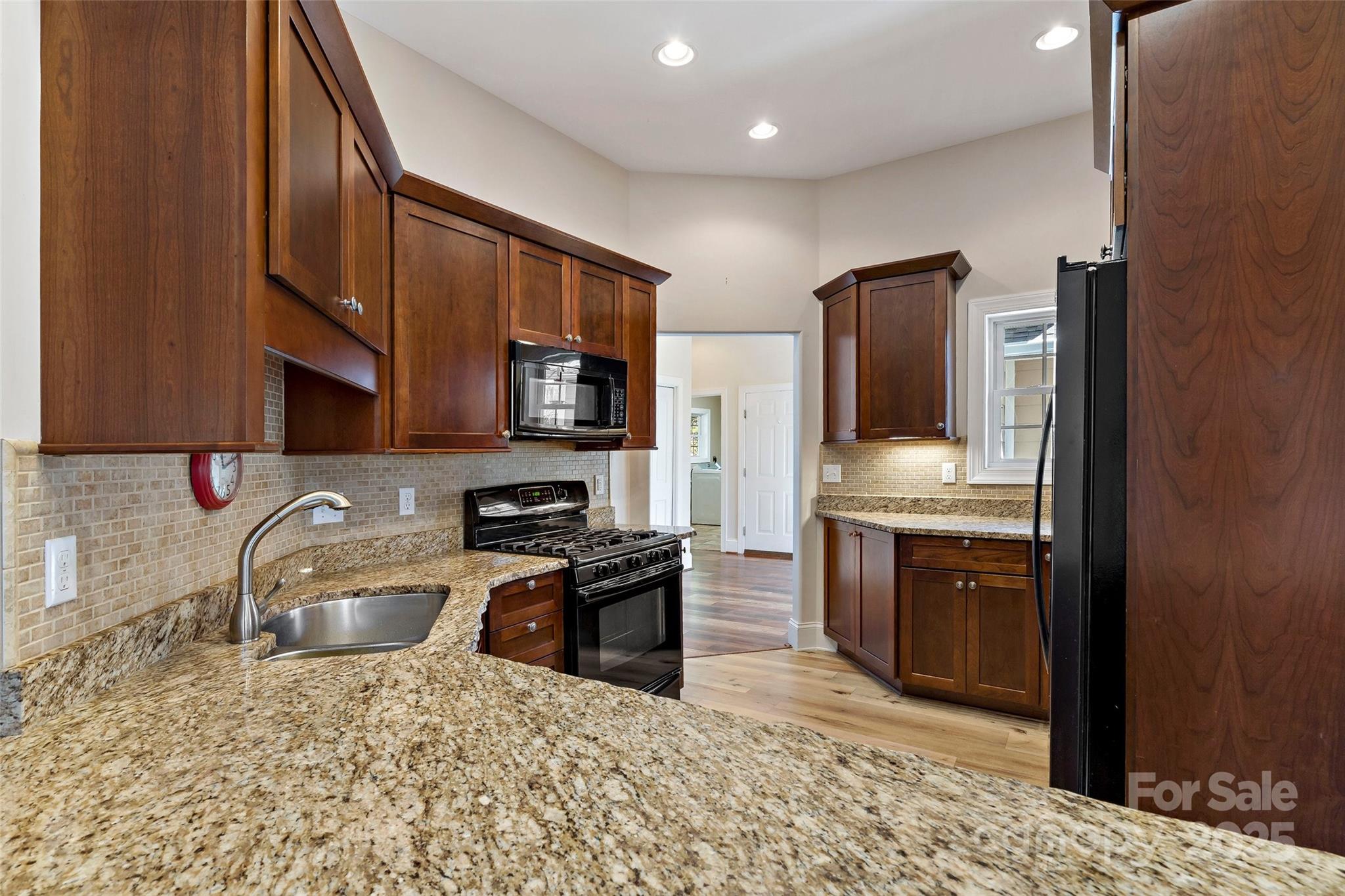 Lace Falls - Residential