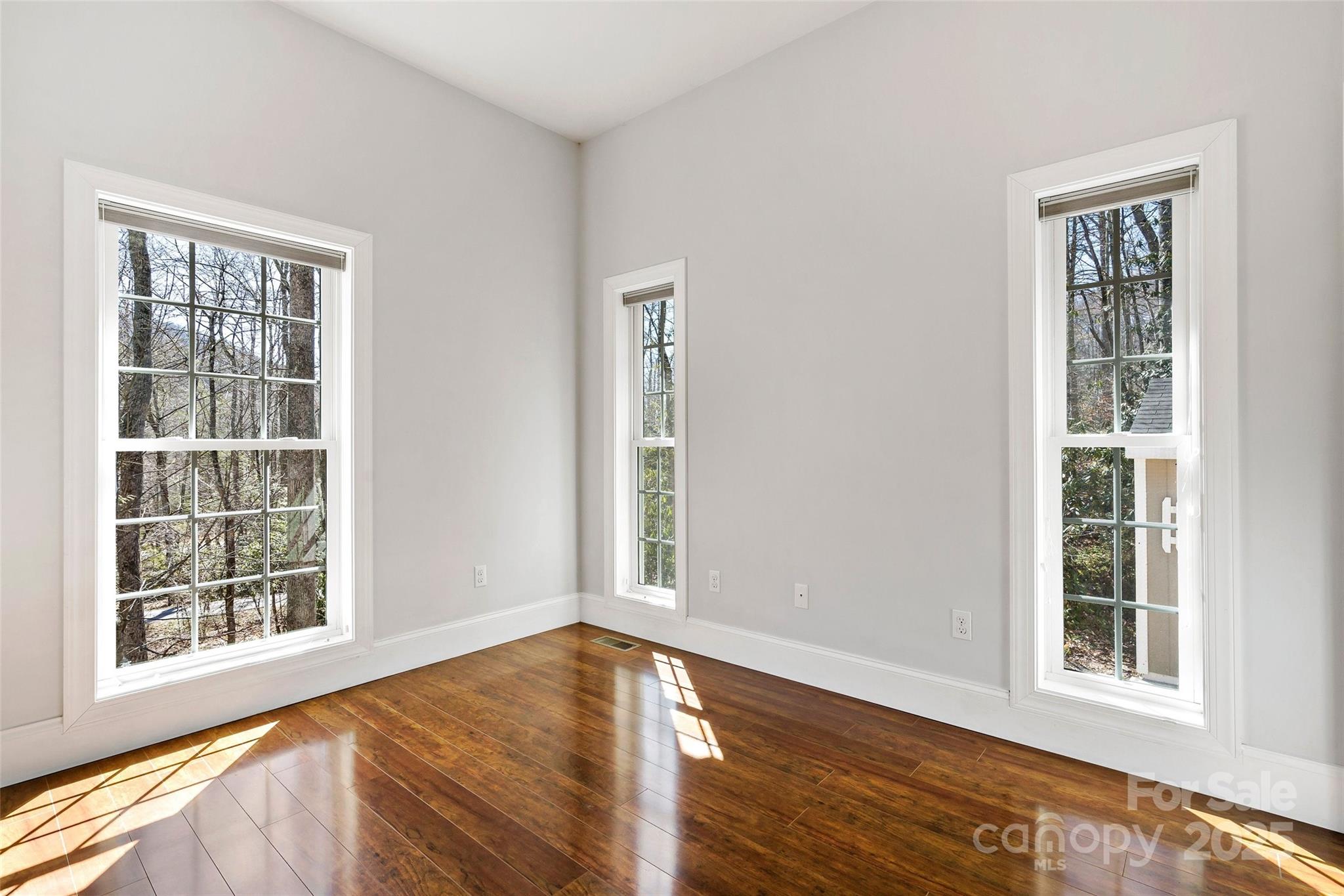 Lace Falls - Residential