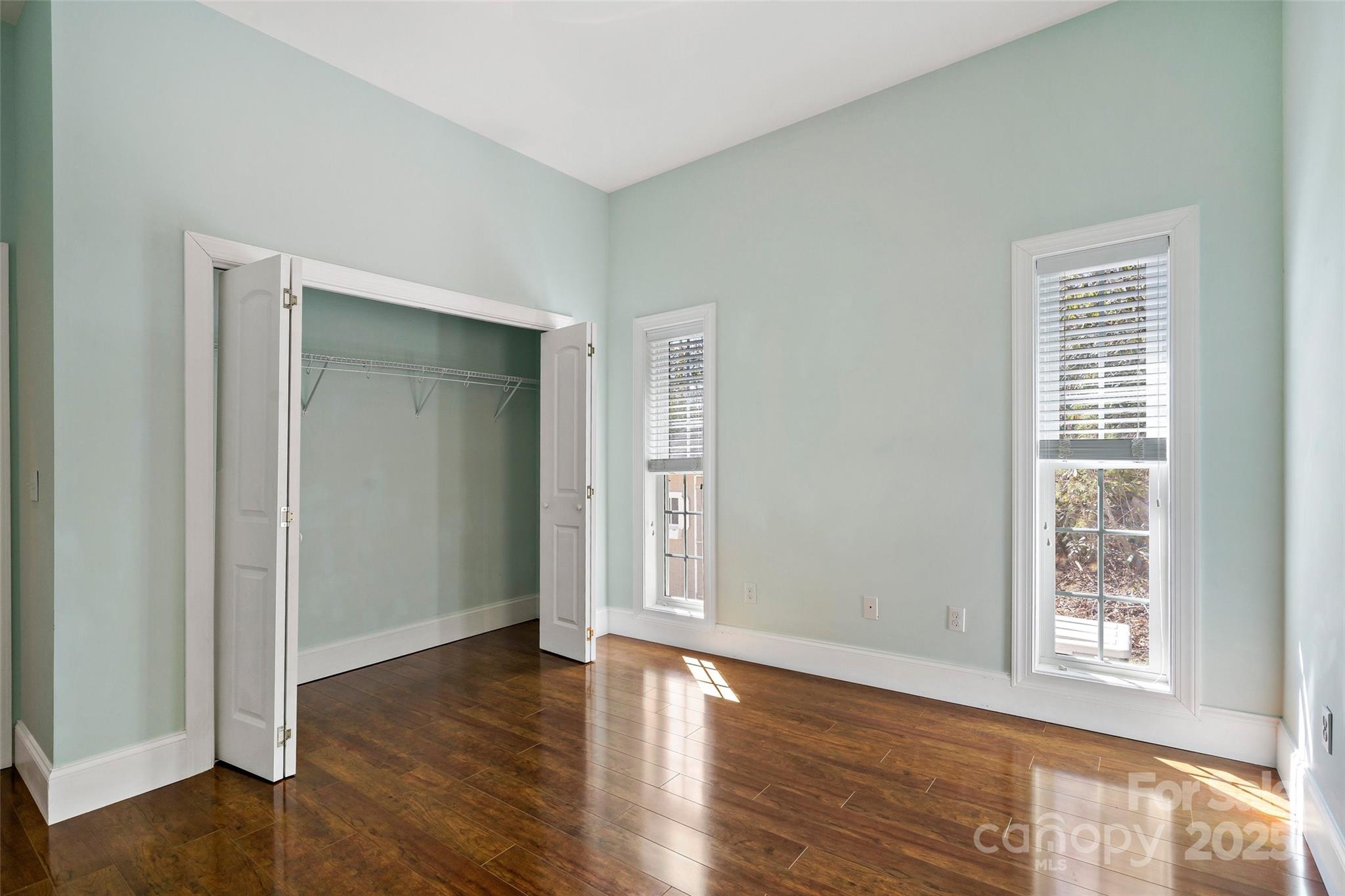 Lace Falls - Residential