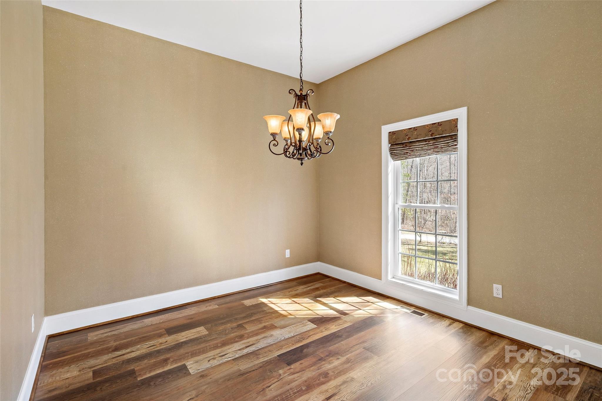 Lace Falls - Residential