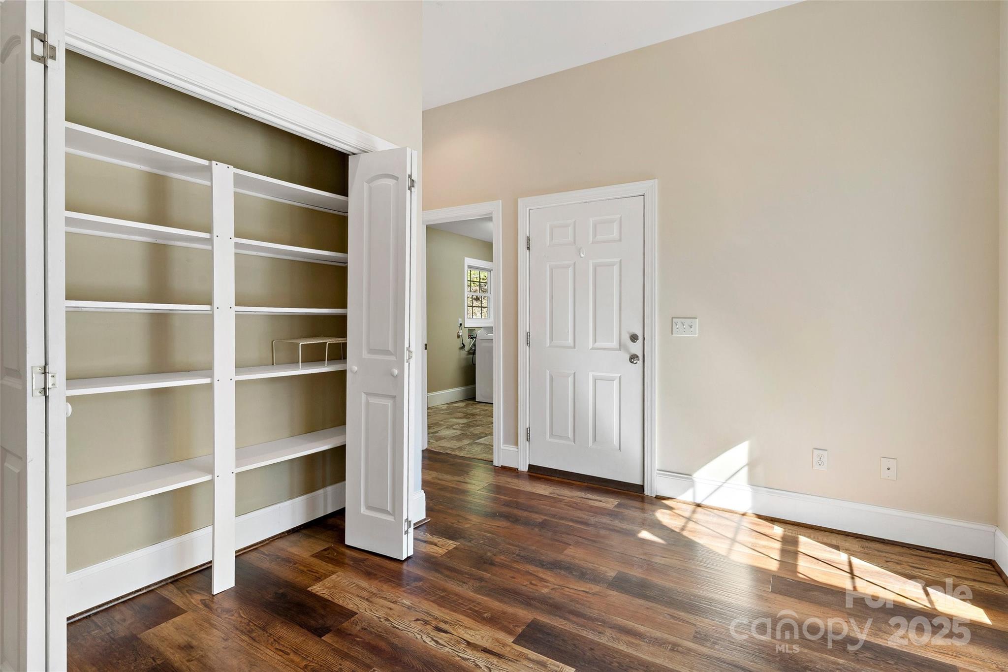 Lace Falls - Residential