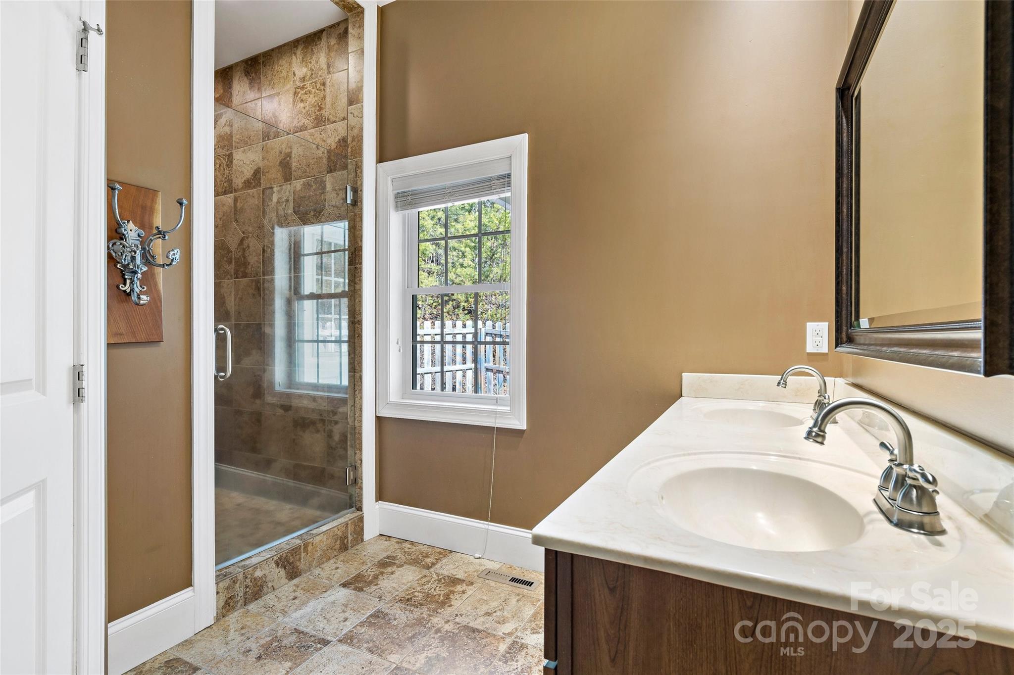 Lace Falls - Residential