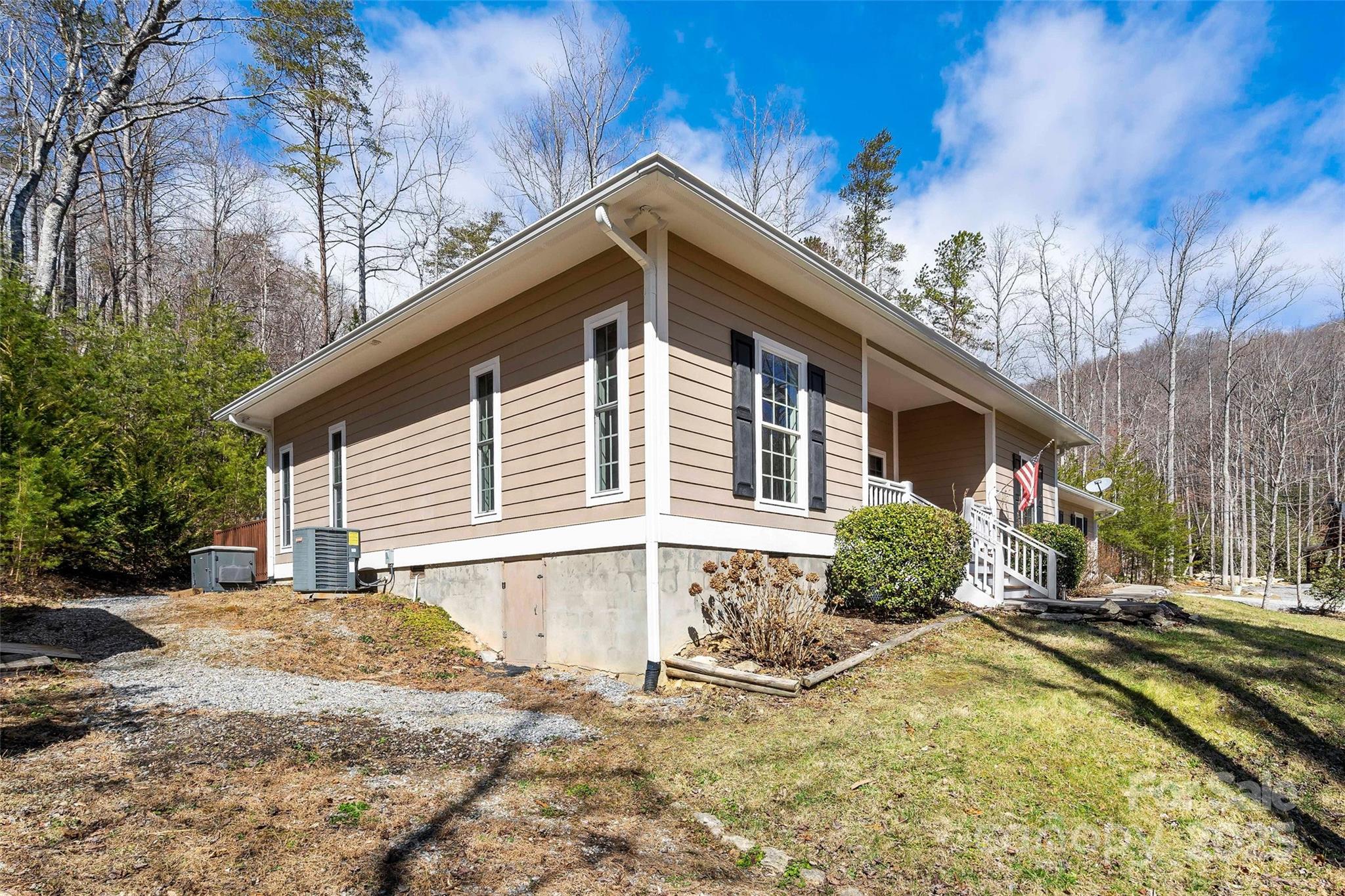 Lace Falls - Residential