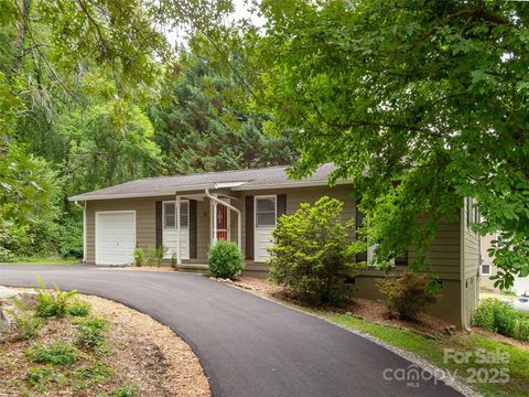 561 Fairway Drive Hendersonville NC 28739