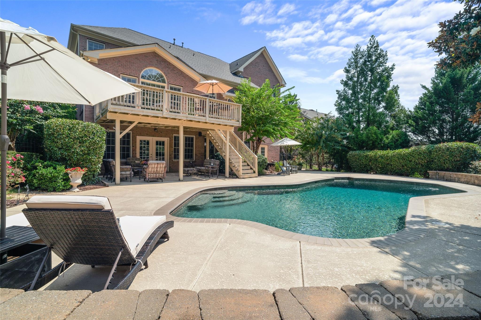 Lake Forest Preserve - Residential