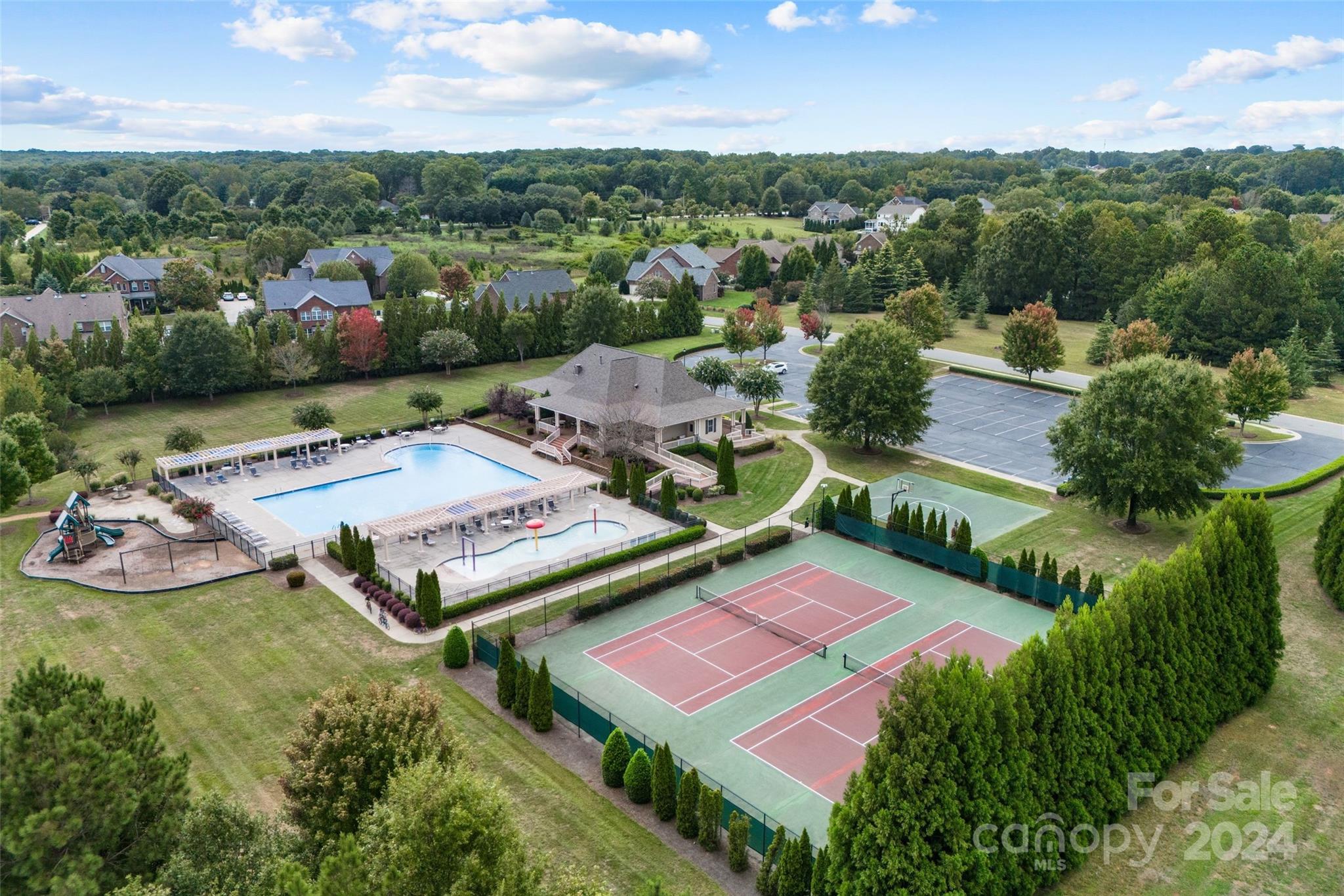 Lake Forest Preserve - Residential