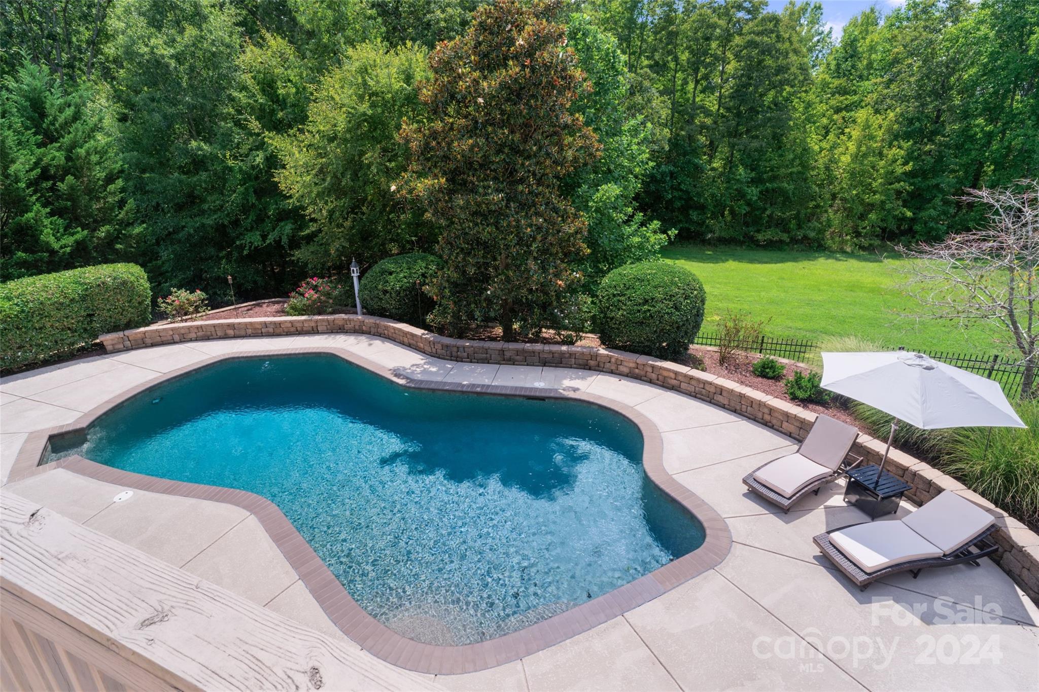 Lake Forest Preserve - Residential