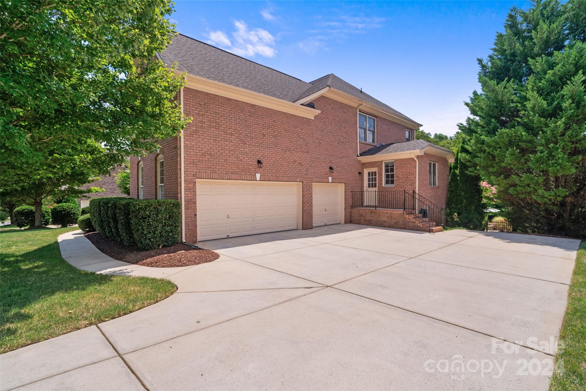 Lake Forest Preserve - Residential