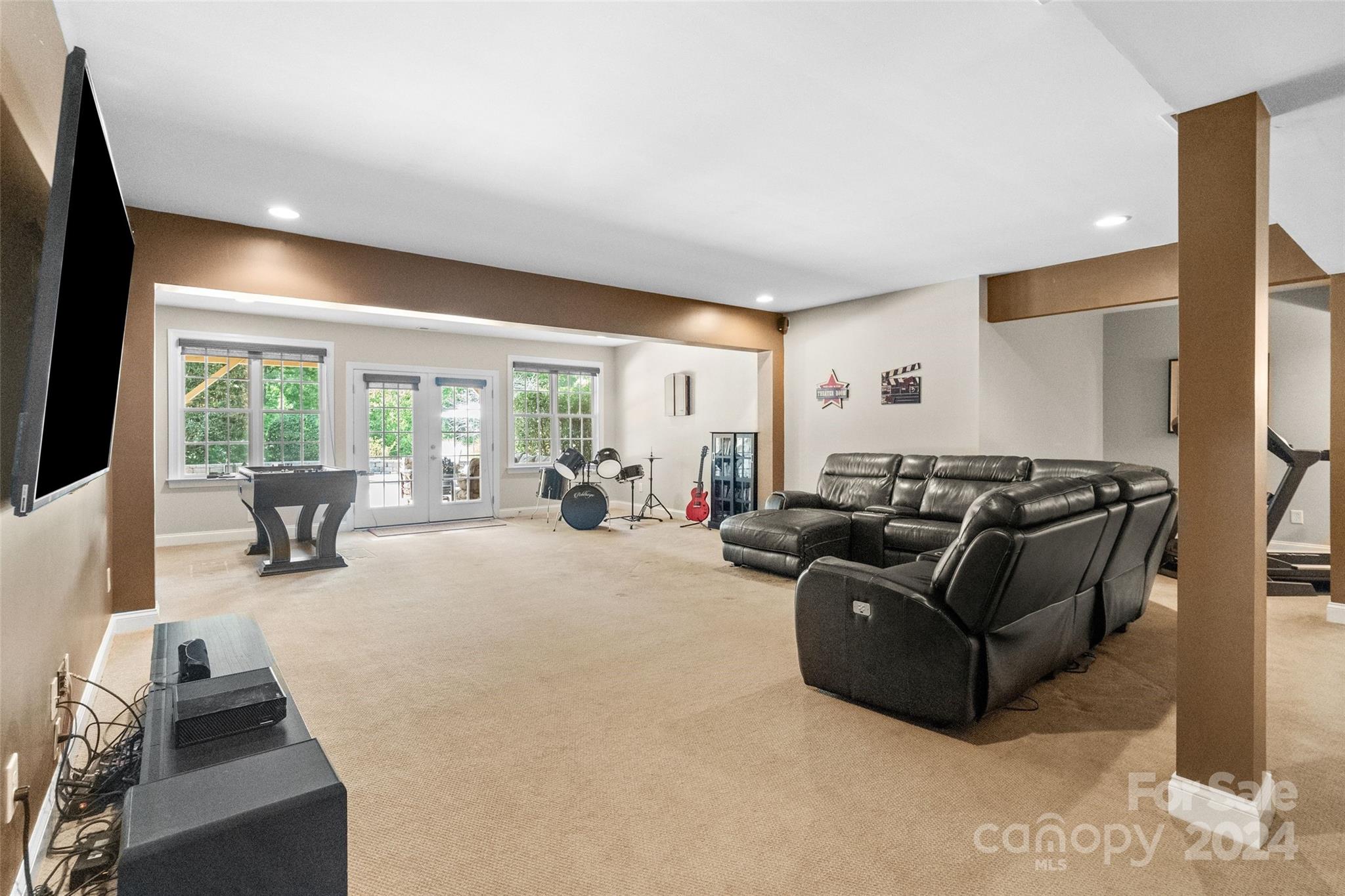 Lake Forest Preserve - Residential