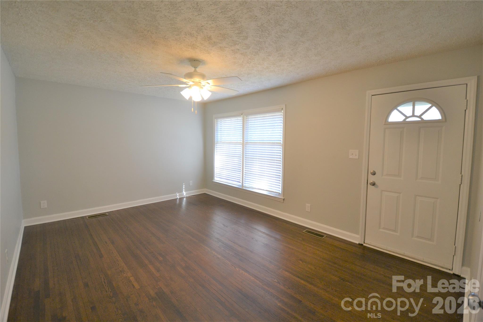 3844 Crestridge Drive