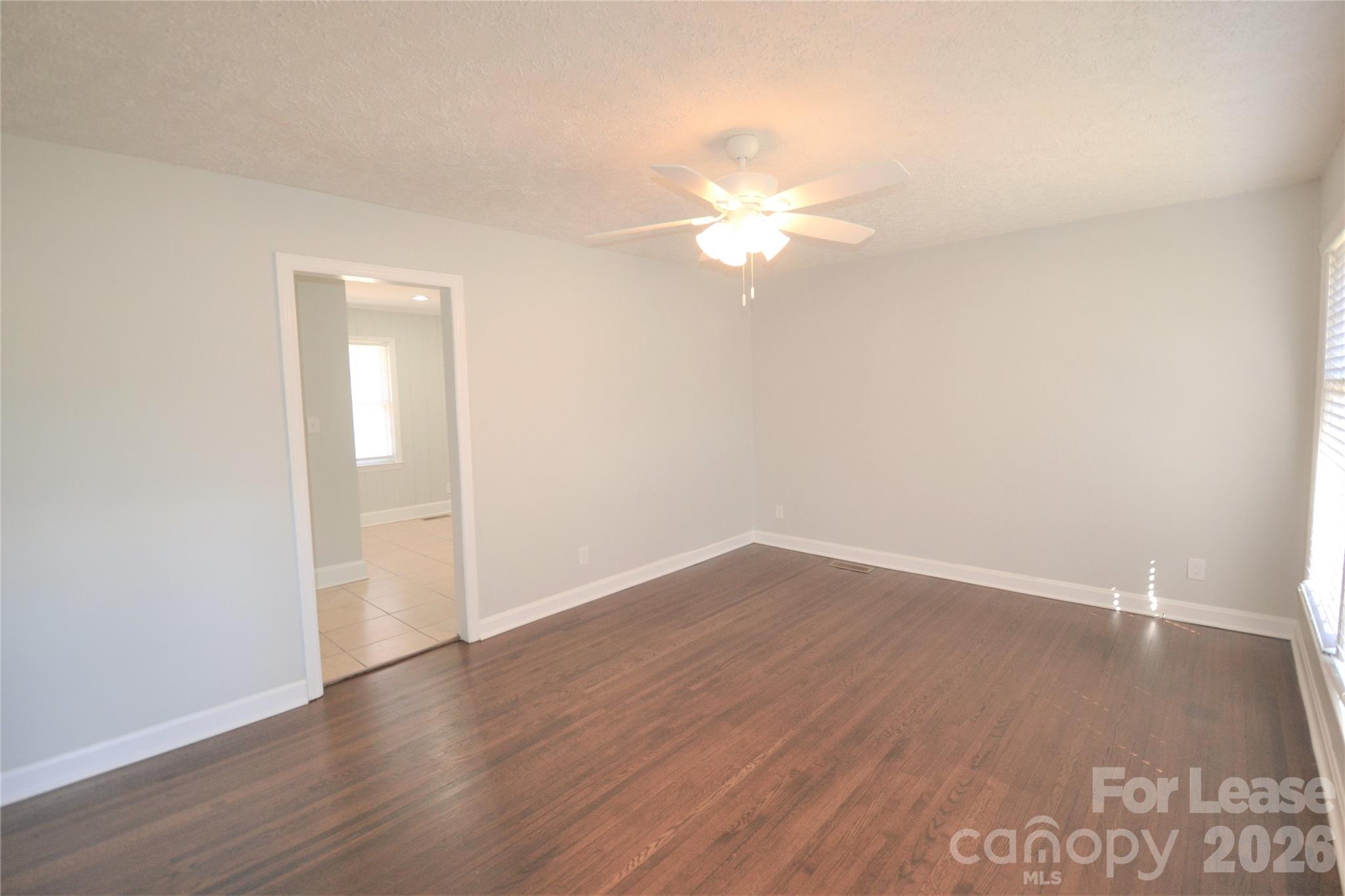 3844 Crestridge Drive