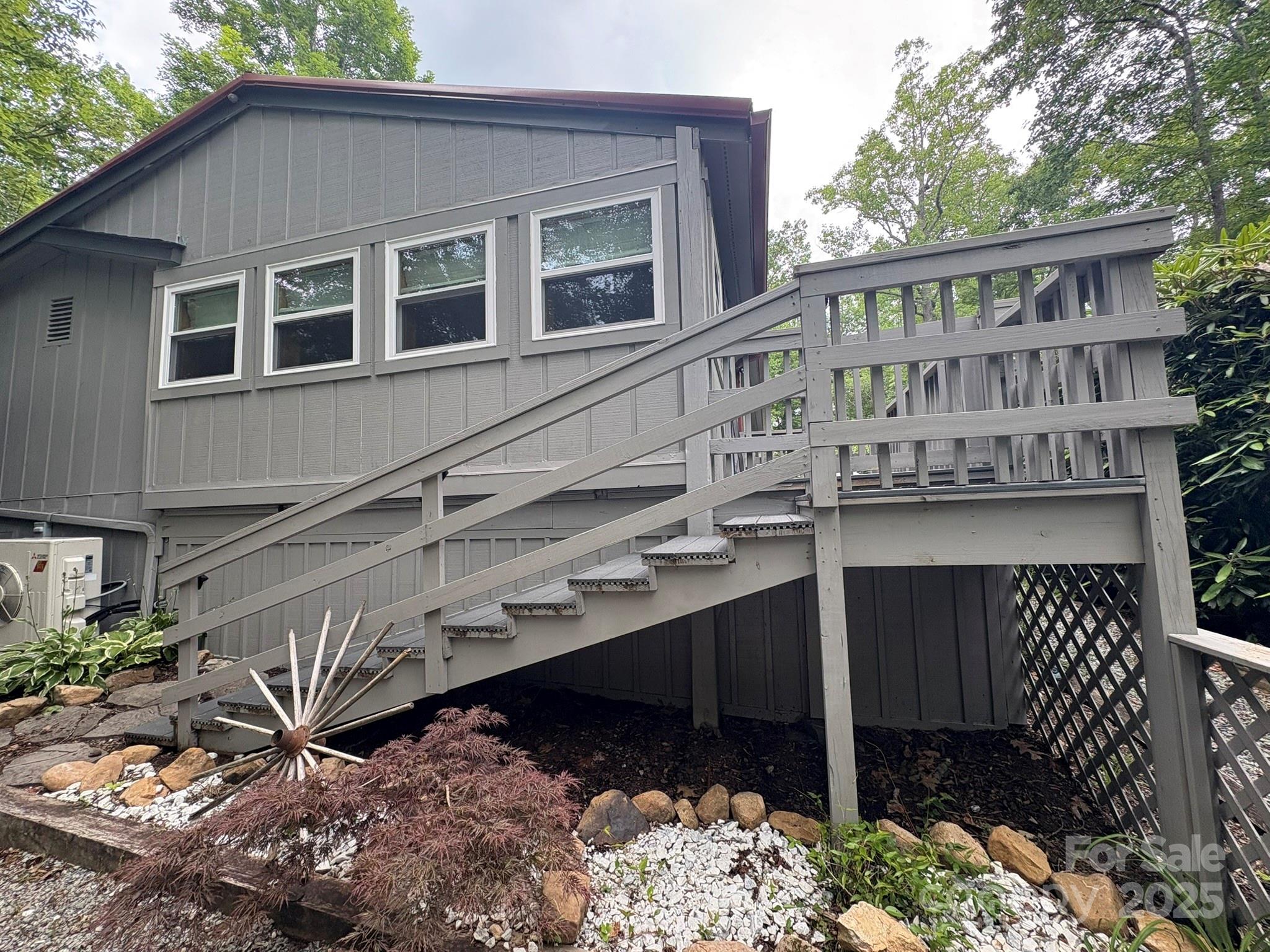 527 Windridge Road