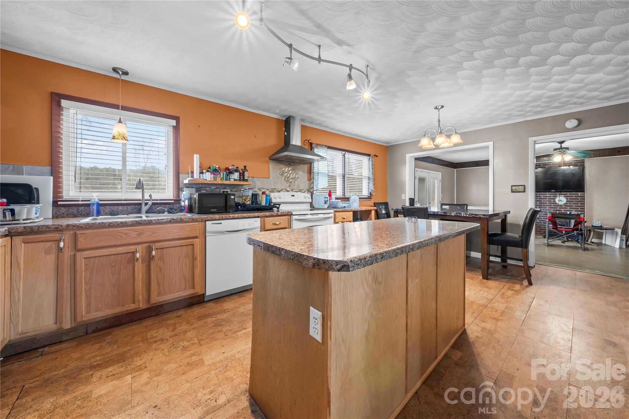 Gabriels Pinewood Acres - Residential