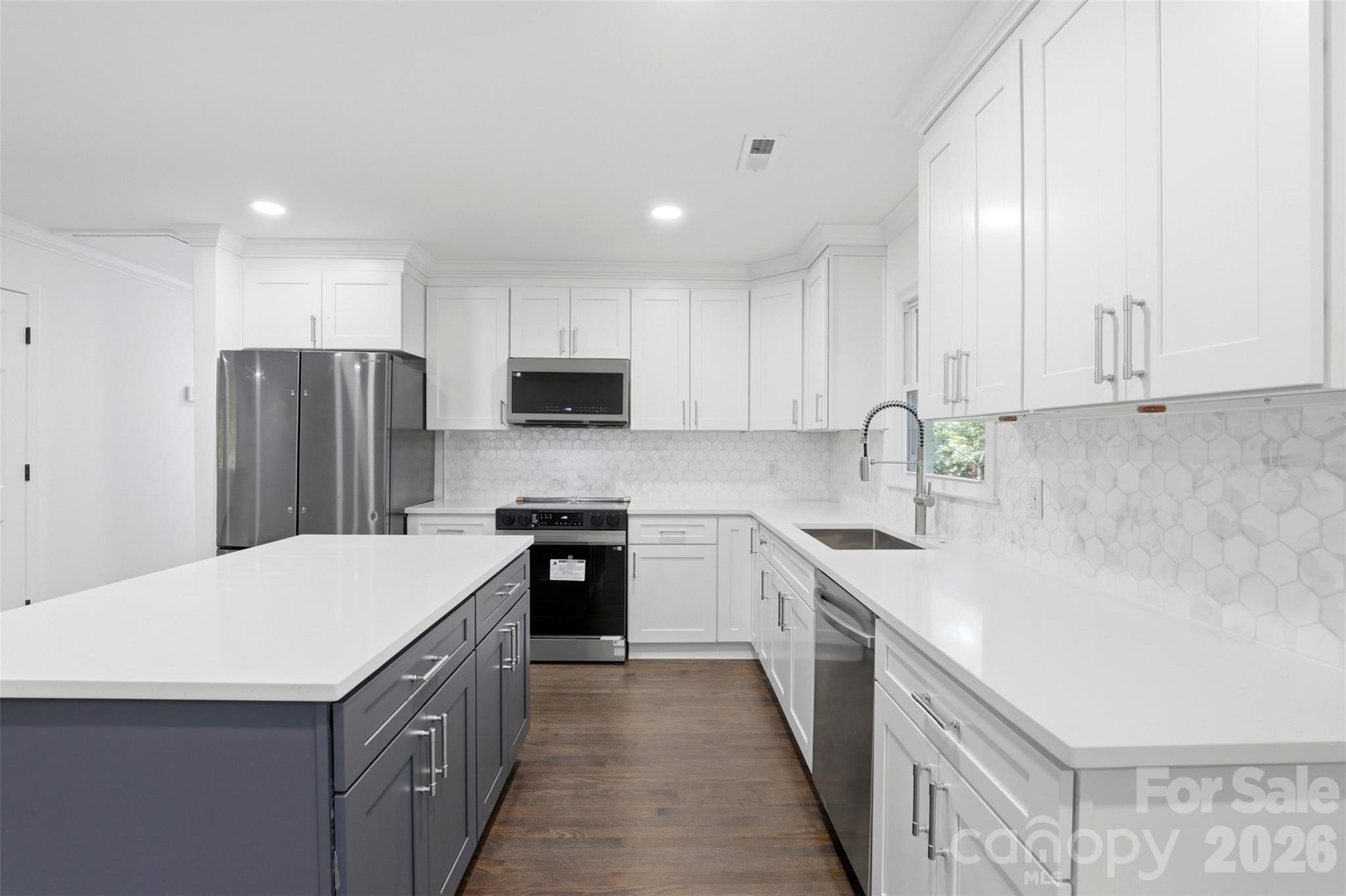Country Club Estates - Residential