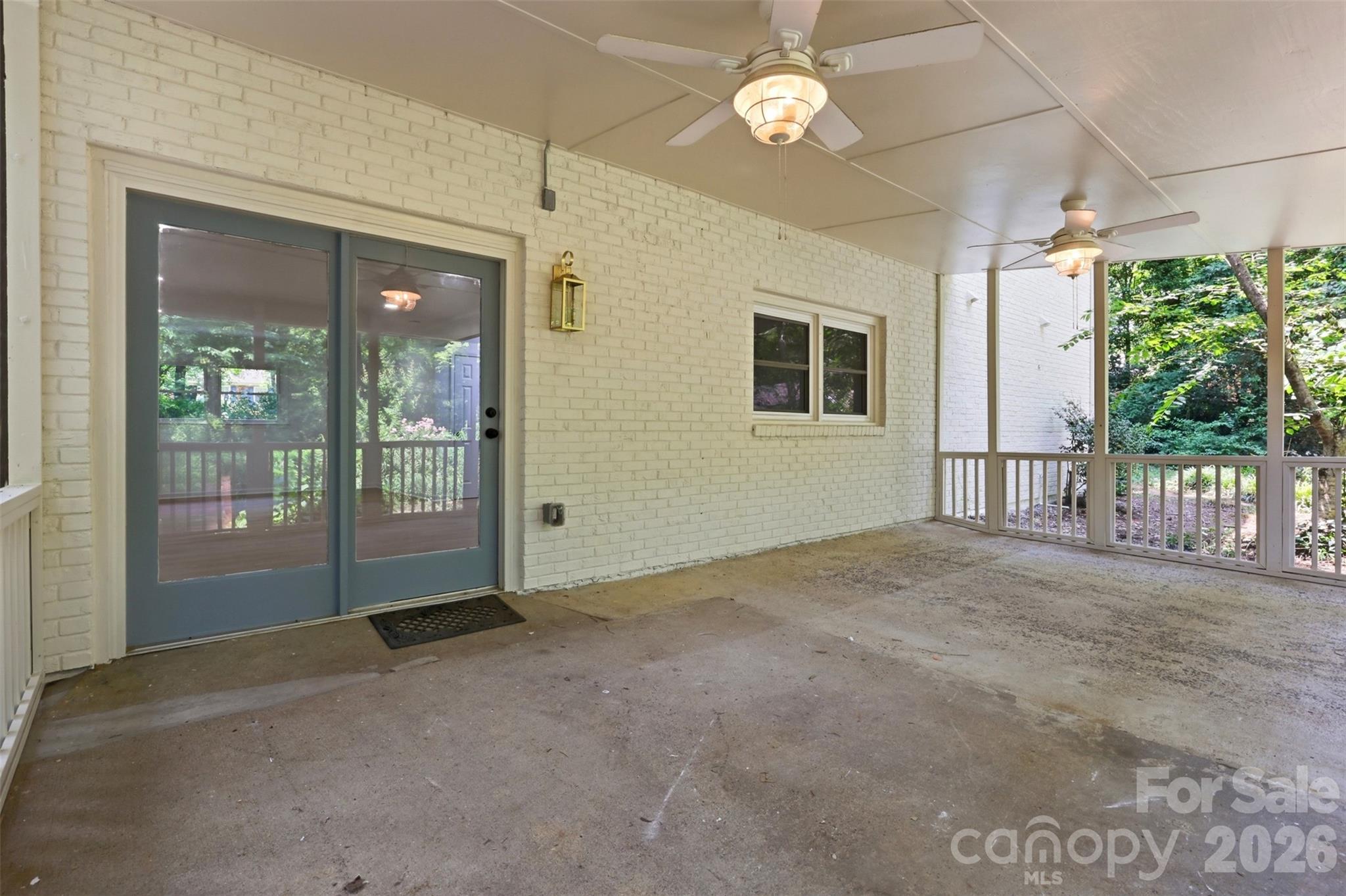 Country Club Estates - Residential