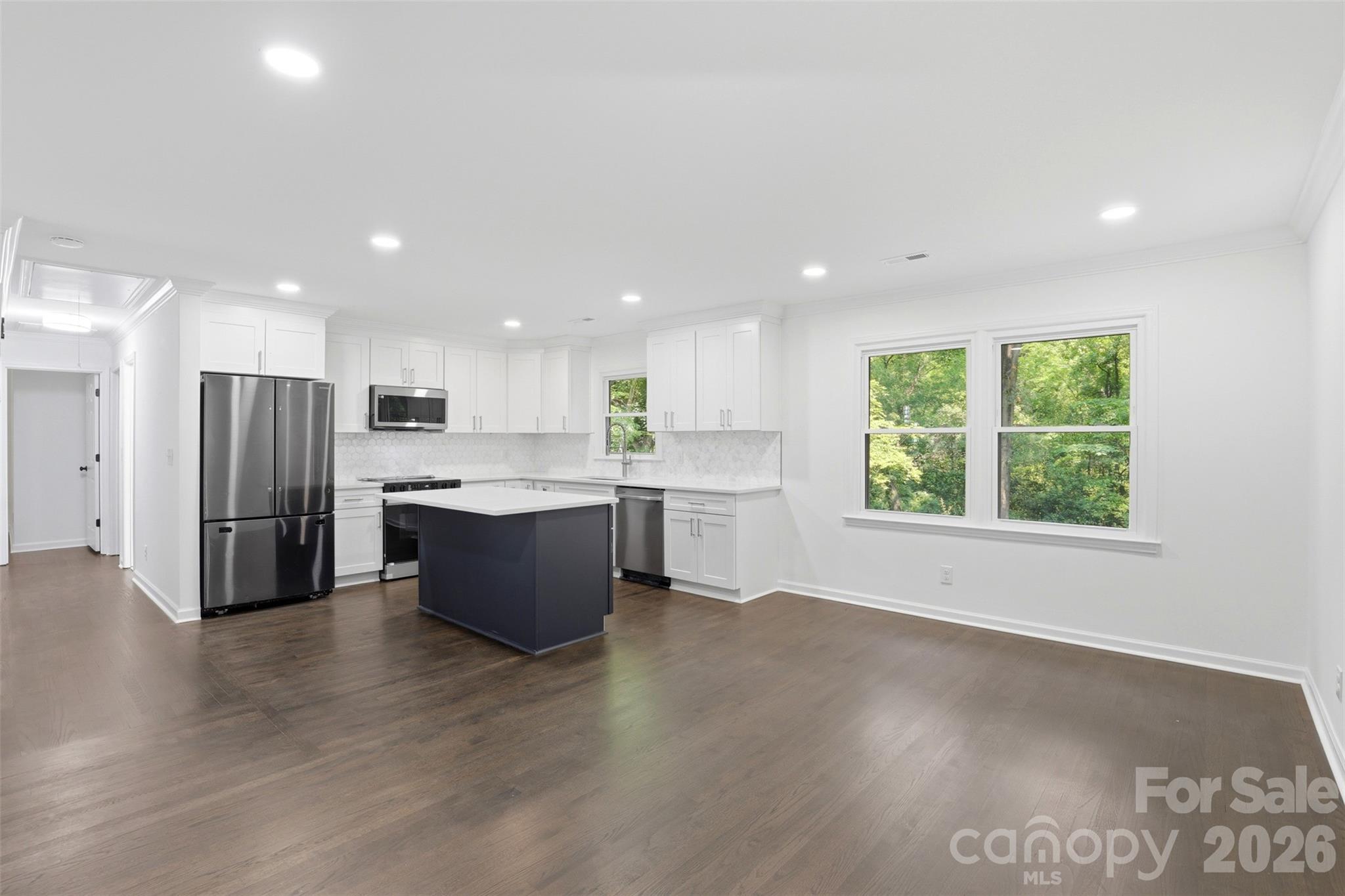 Country Club Estates - Residential