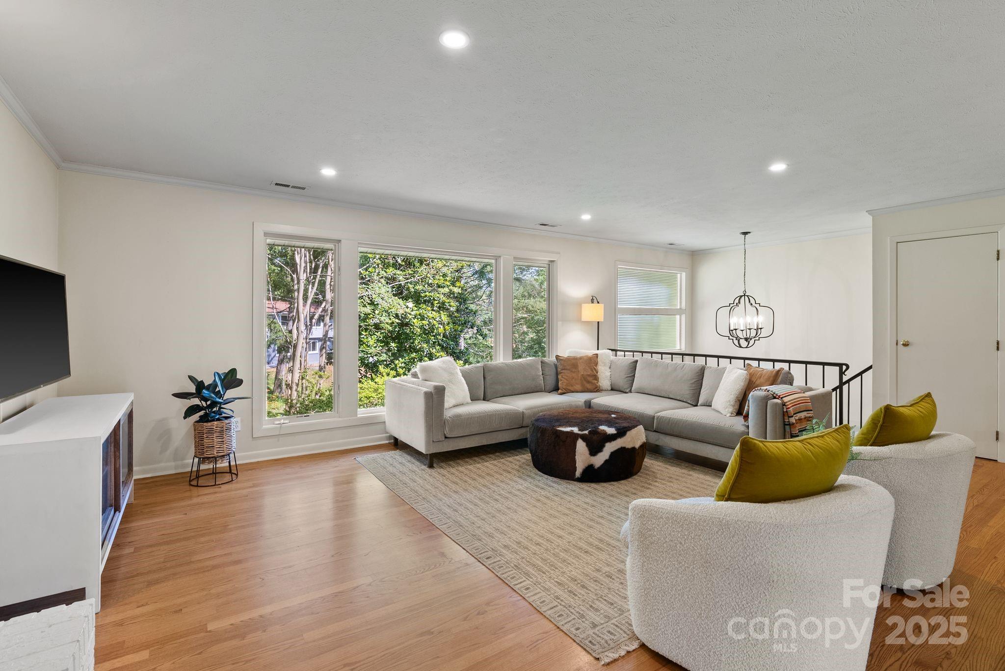 6 Willow Road