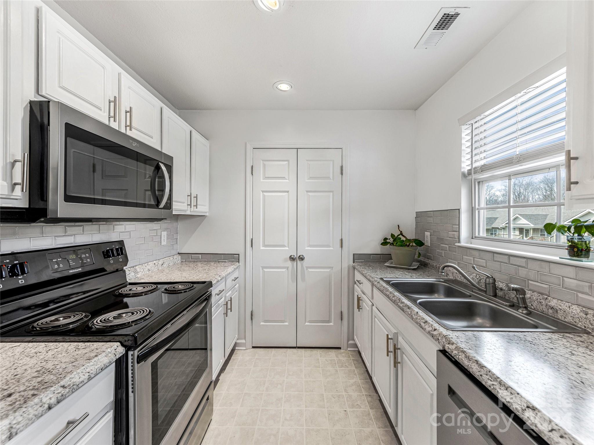 Carlyle Condominiums - Residential