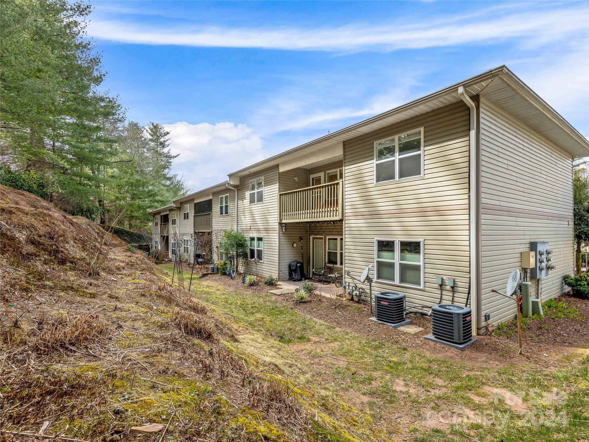 Carlyle Condominiums - Residential