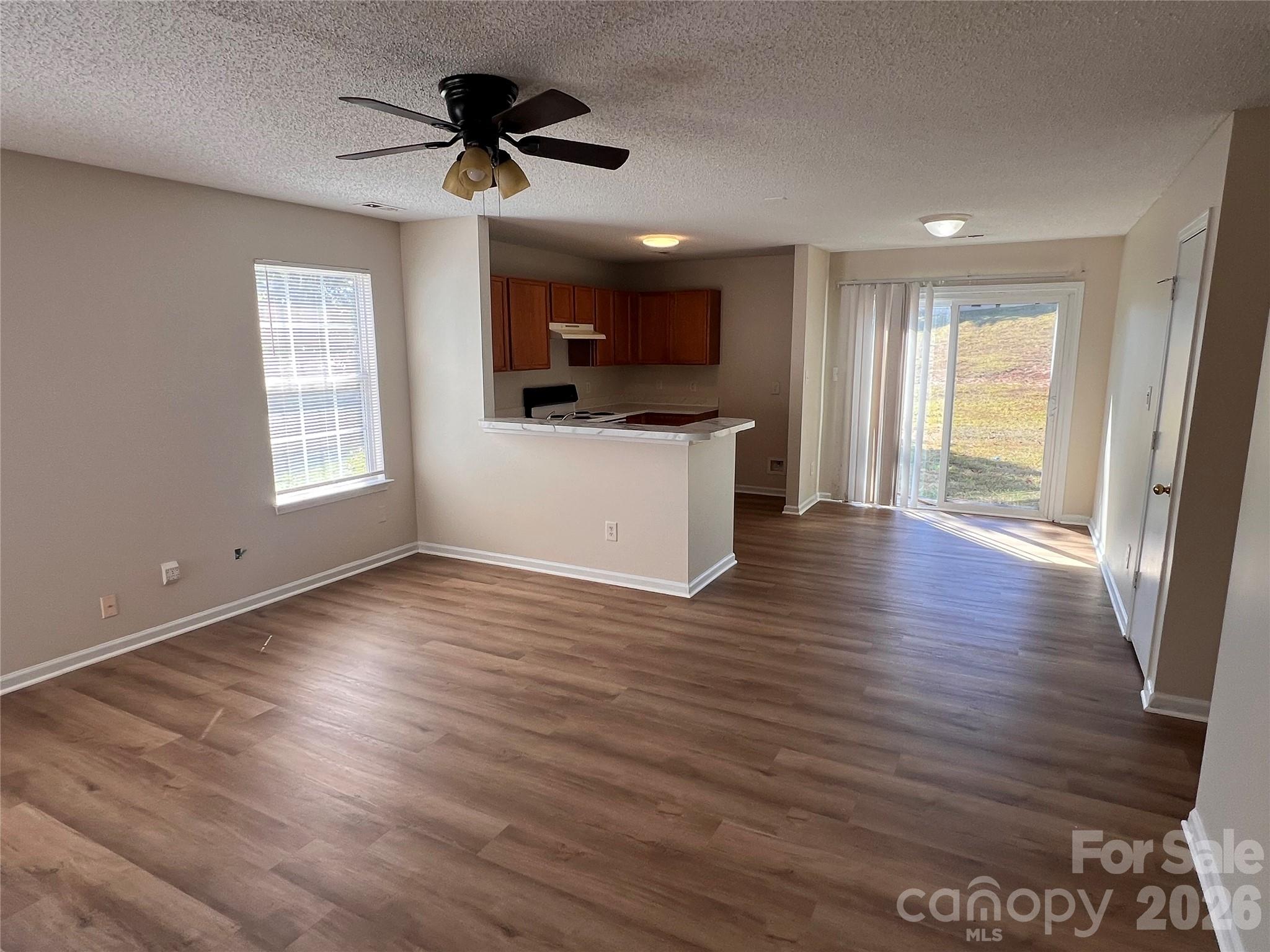 2877 Signal Court SW