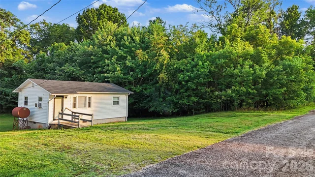 56 Jackson Lane, photo 3 of 26