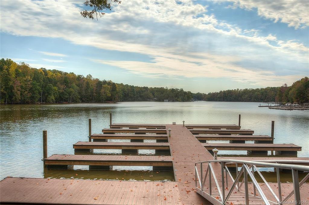 The Vineyards on Lake Wylie - Residential