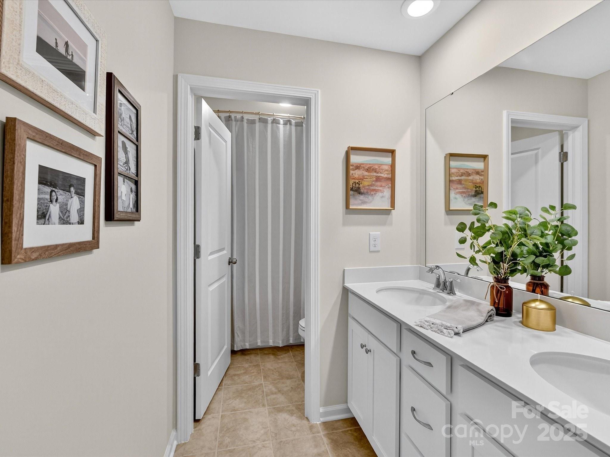 The Estates at Arlington Woods - Residential