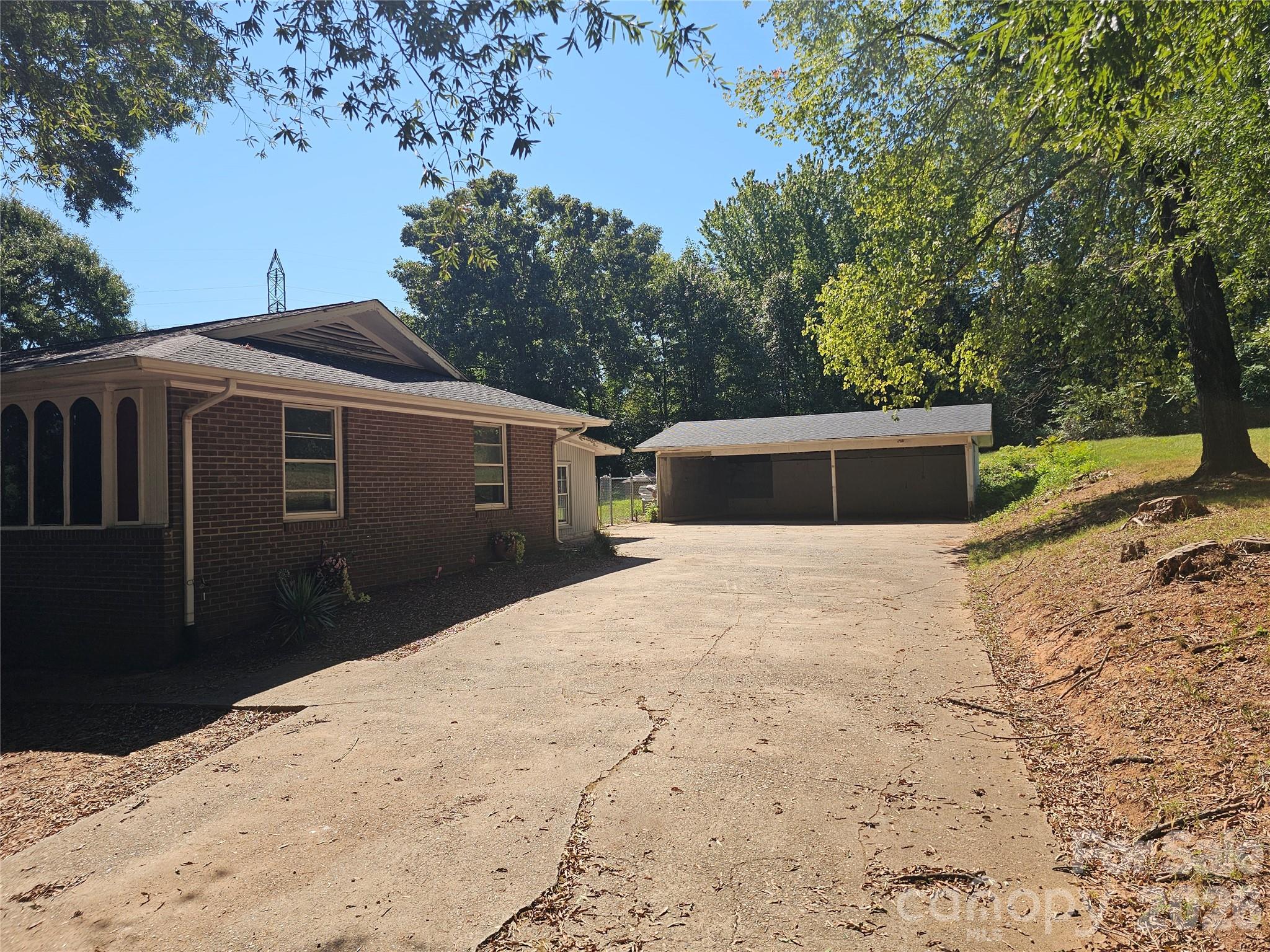 2782 West View Street