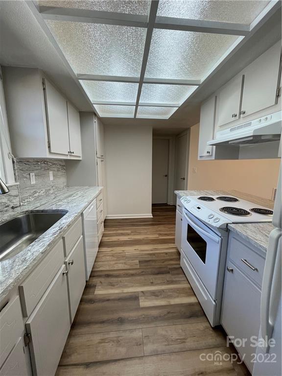 Brookside Manor - Residential