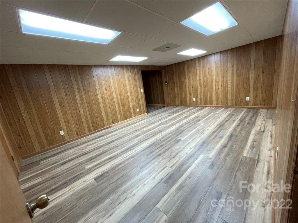 Brookside Manor - Residential