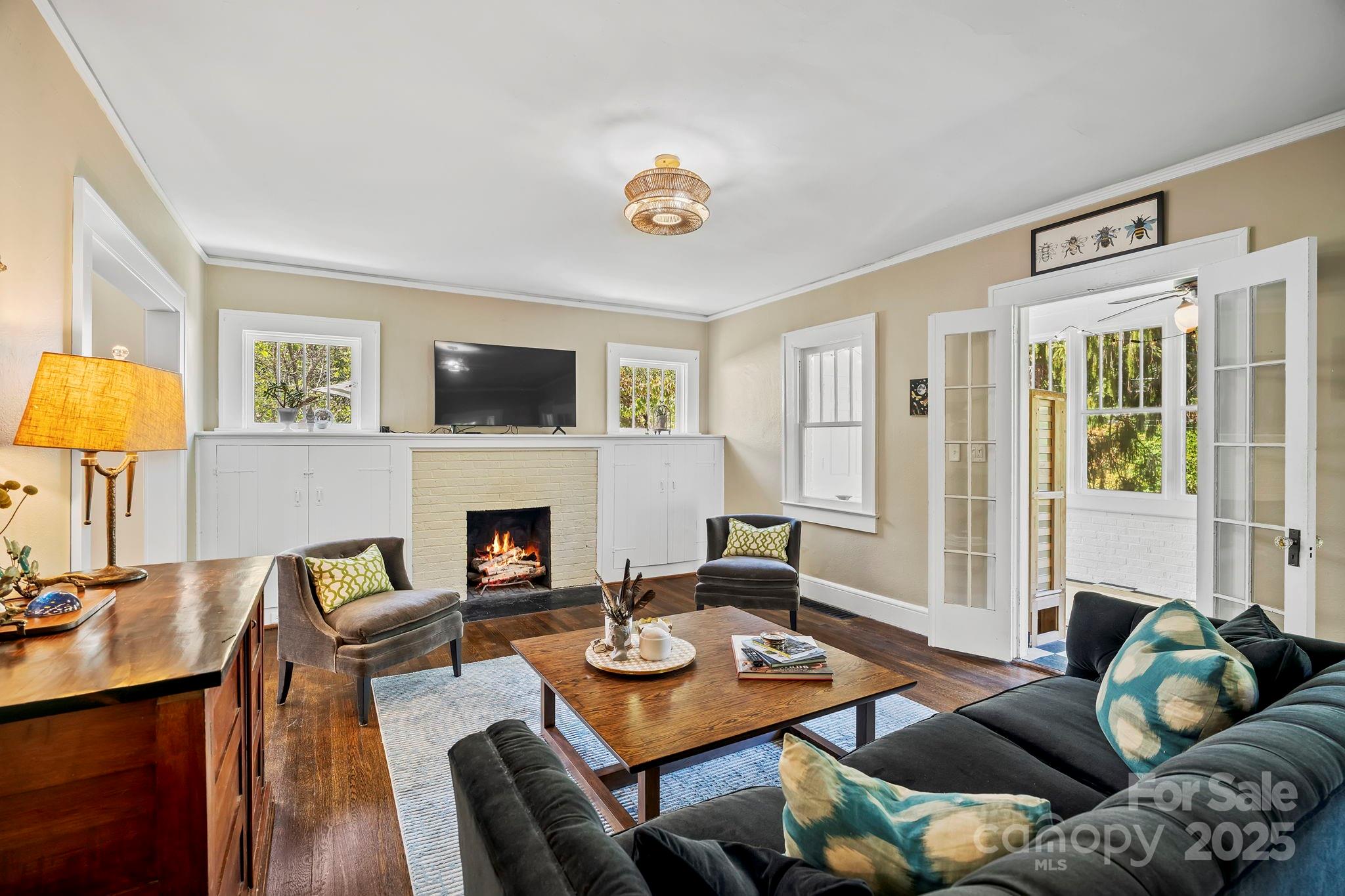 75 Lakewood Drive