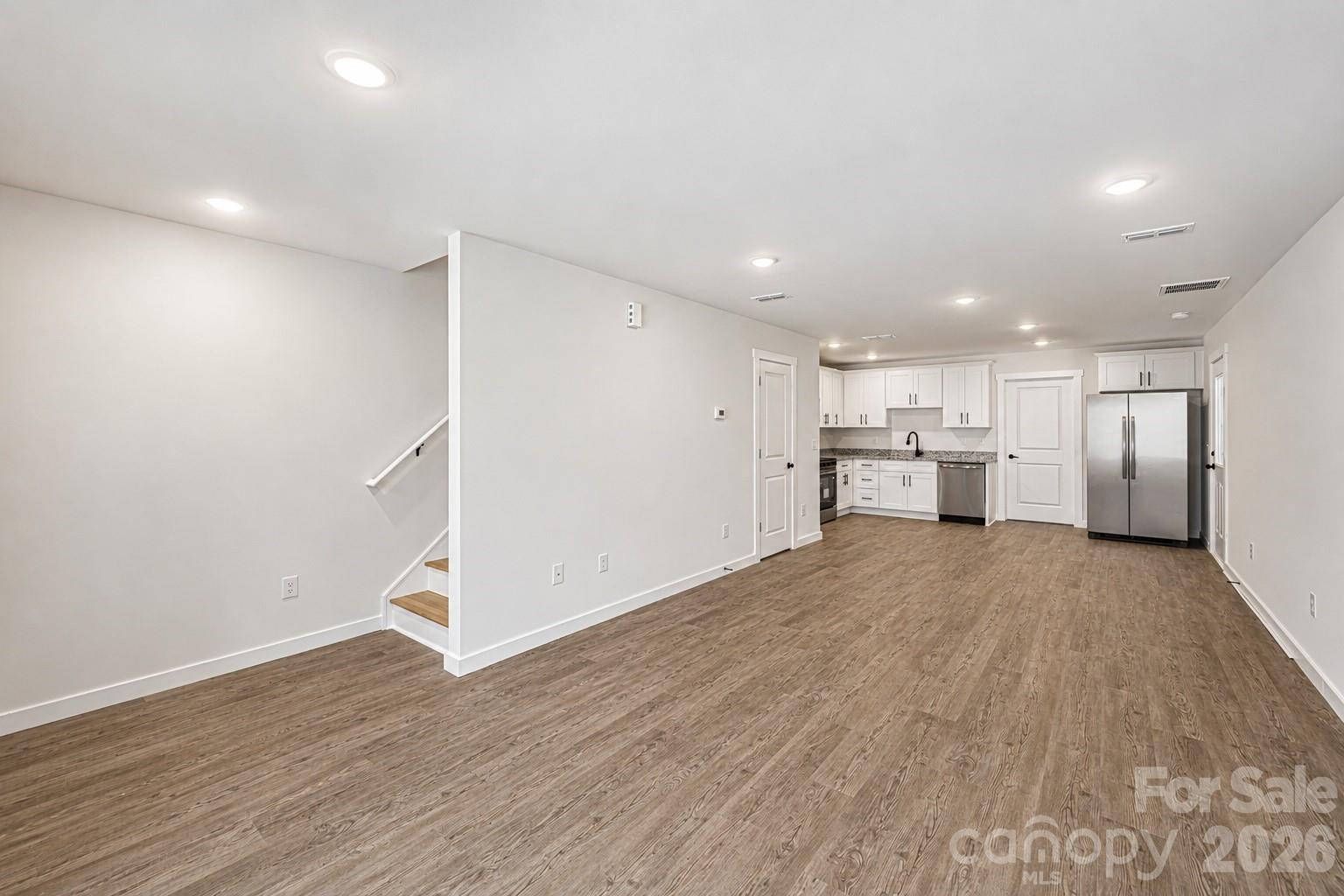 1050 5th Street NE
